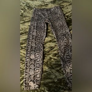 Leopard print workout leggings
